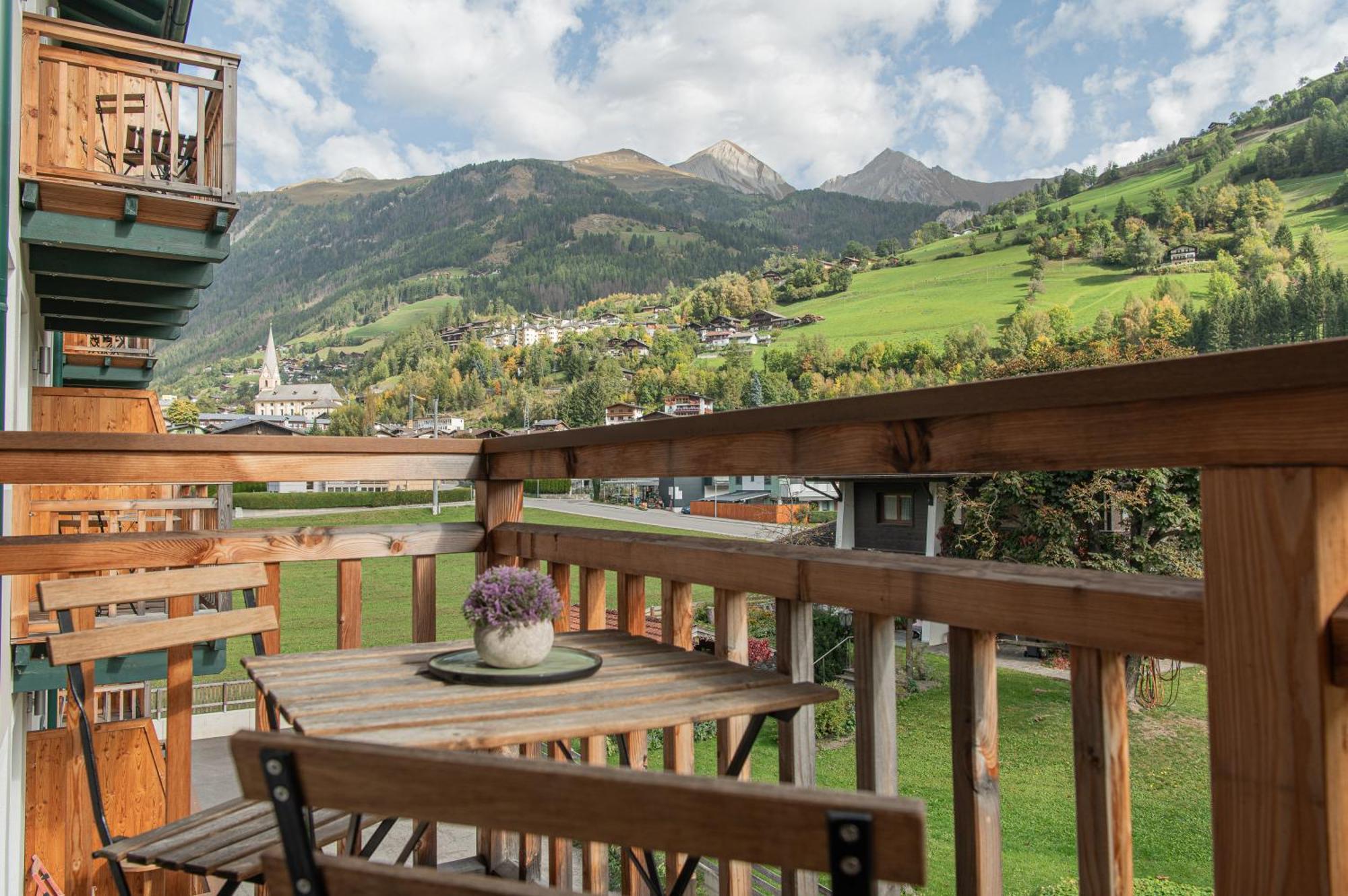 Alpenparks Hotel Montana Matrei in Osttirol Ruang foto